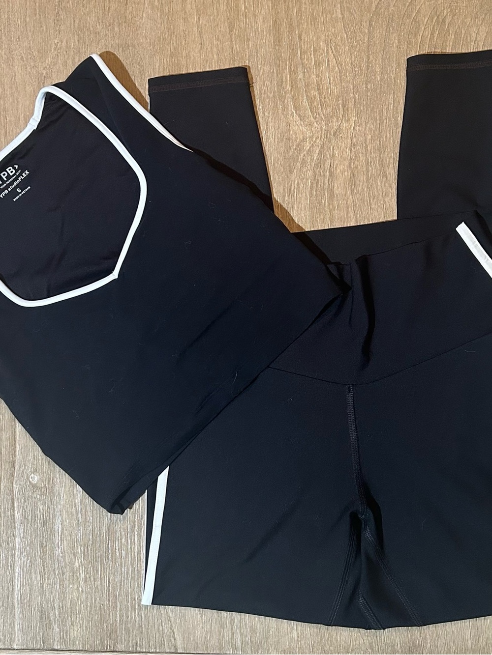 Abercrombie YPB studioFLEX Matching Activewear Set - Black/White Trim - Small